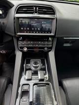 Jaguar F-Pace 30d AWD R-SPORT Automatik 300 SPORT - gebrauchte Jaguar F-Pace aus dem Jahr 2019
