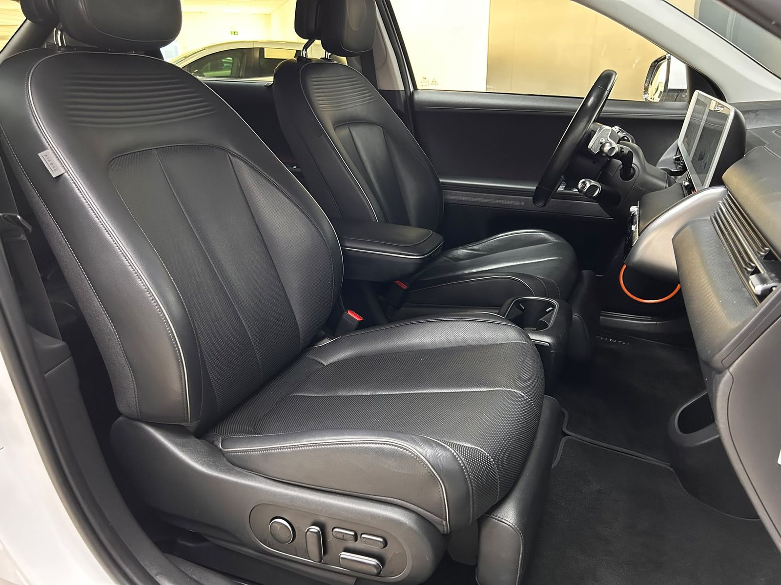 Fahrzeugabbildung Hyundai Ioniq 5 Uniq RELAX+LED+NAVI+BOSE+360+ACC+AHK+WP+