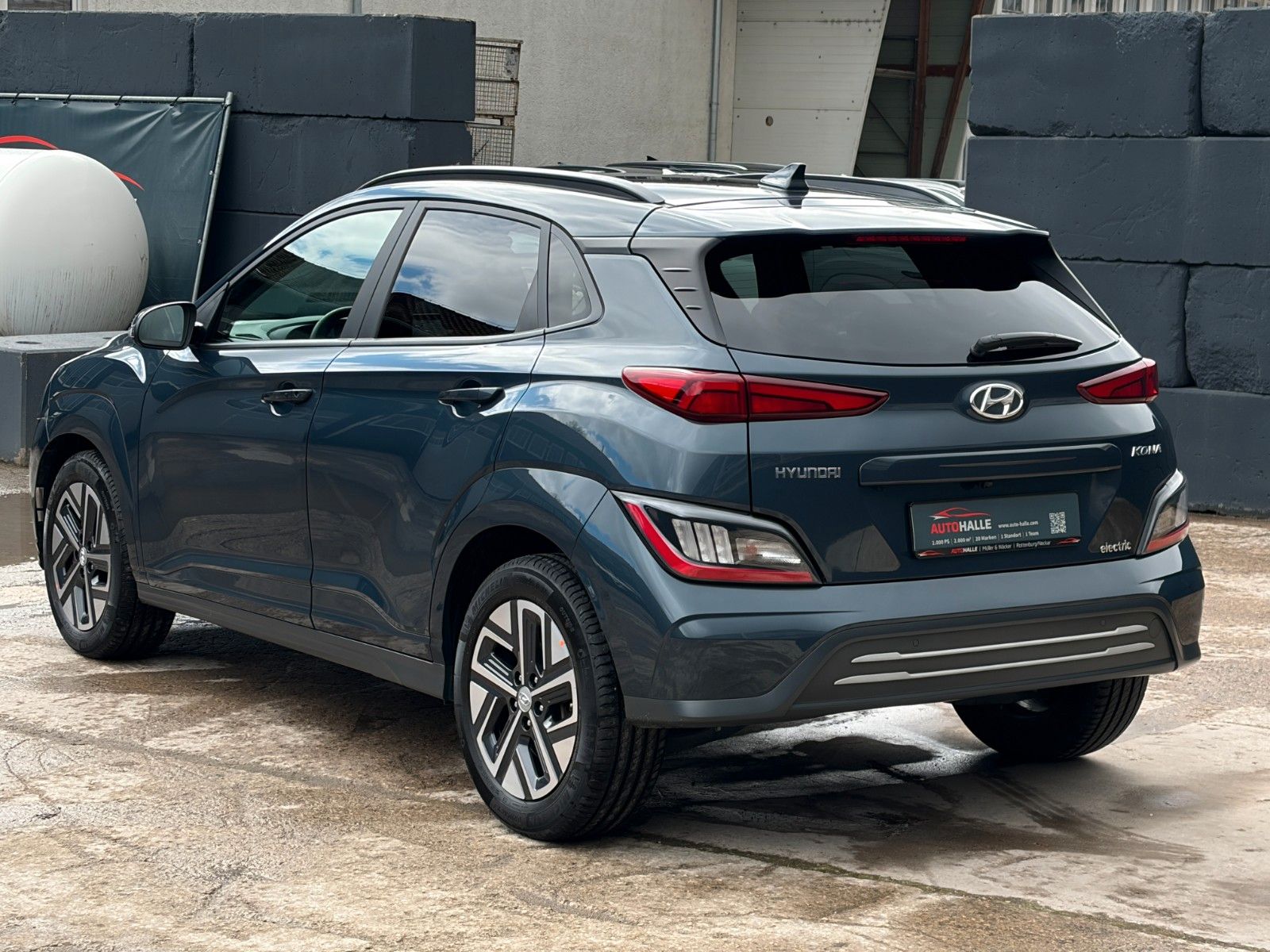 Fahrzeugabbildung Hyundai KONA E Trend ACC LKAS NAV CAM PDC KRELL CarPlay