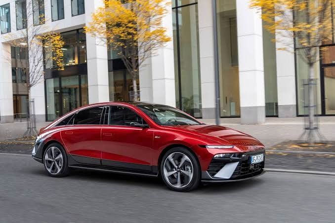 Hyundai IONIQ 6 84kWh 168kW Prime Panoramadach, 20 Zoll imagem 2
