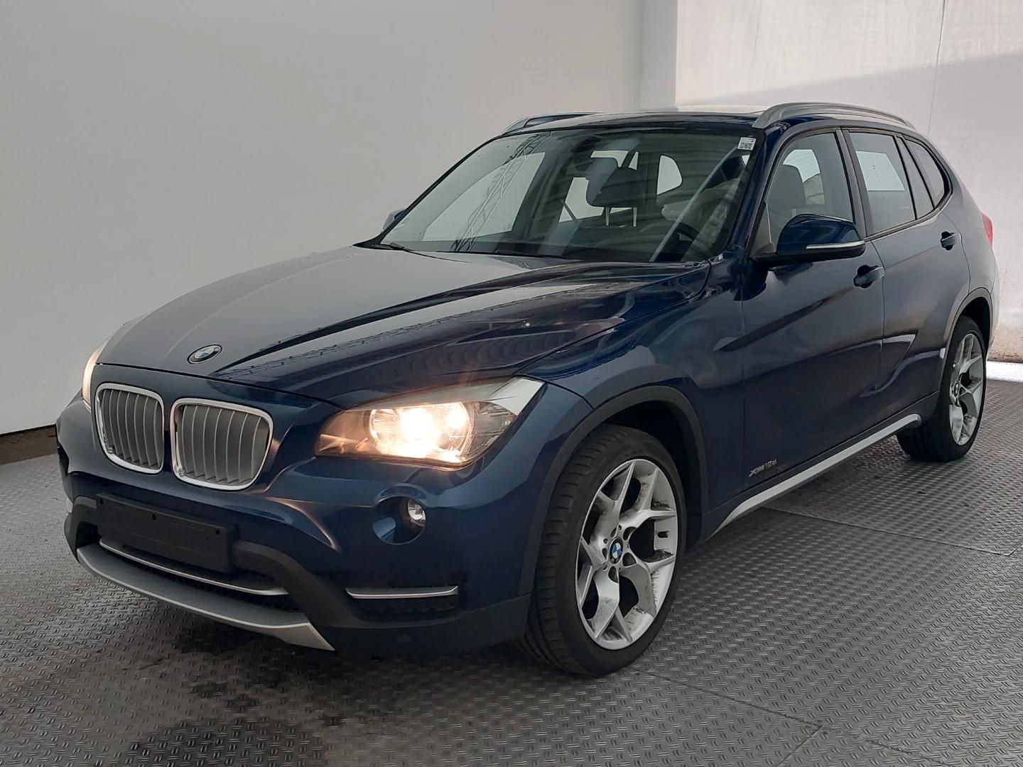 BMW X1 18 d xDrive **LEDER/PANO/NAVI/SHZ**