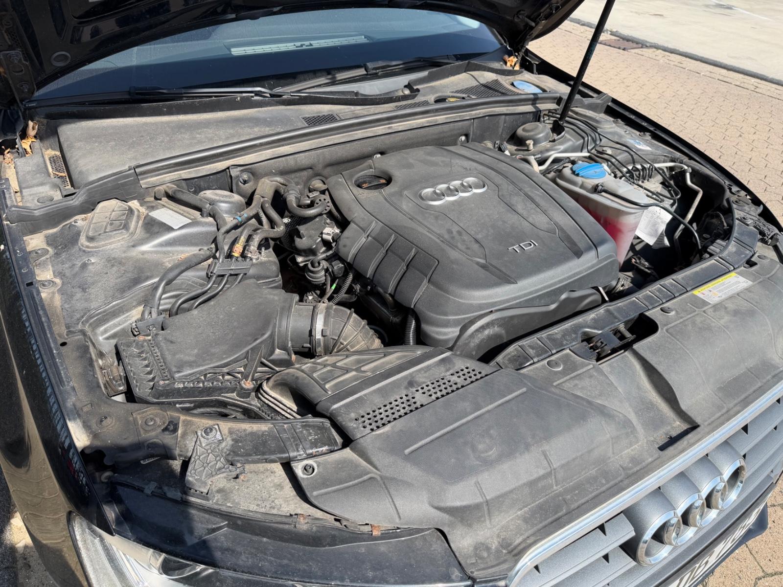 Audi A4 2012 — photo 15