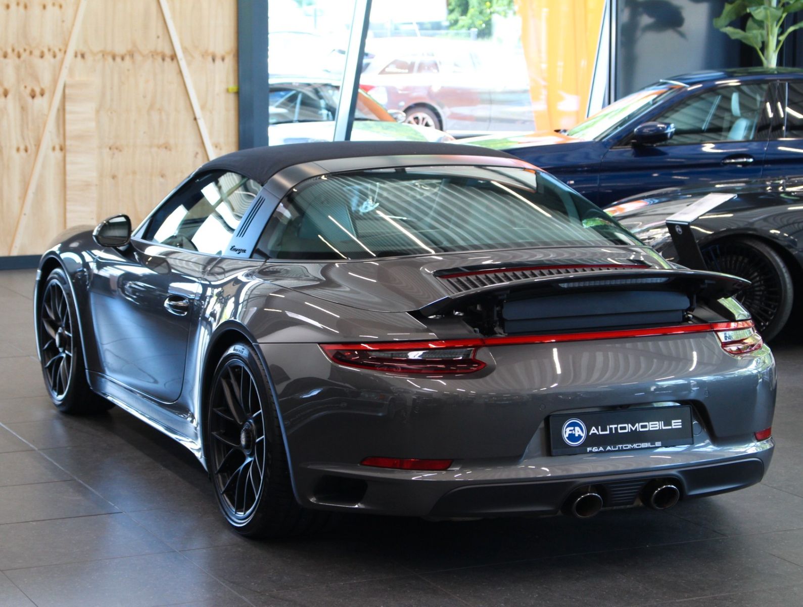 Fahrzeugabbildung Porsche Targa 4 GTS Sport Chrono*Carbon*2.Hand*MWST