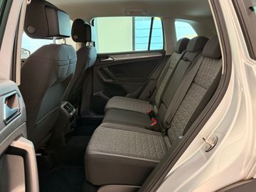 Volkswagen Tiguan - 10