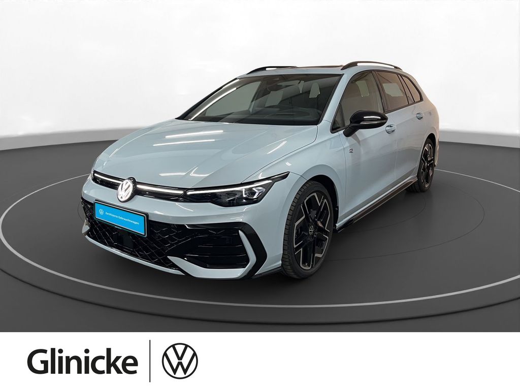 Golf VIII Variant 1.5 eTSI R-Line Pano Matrix LM