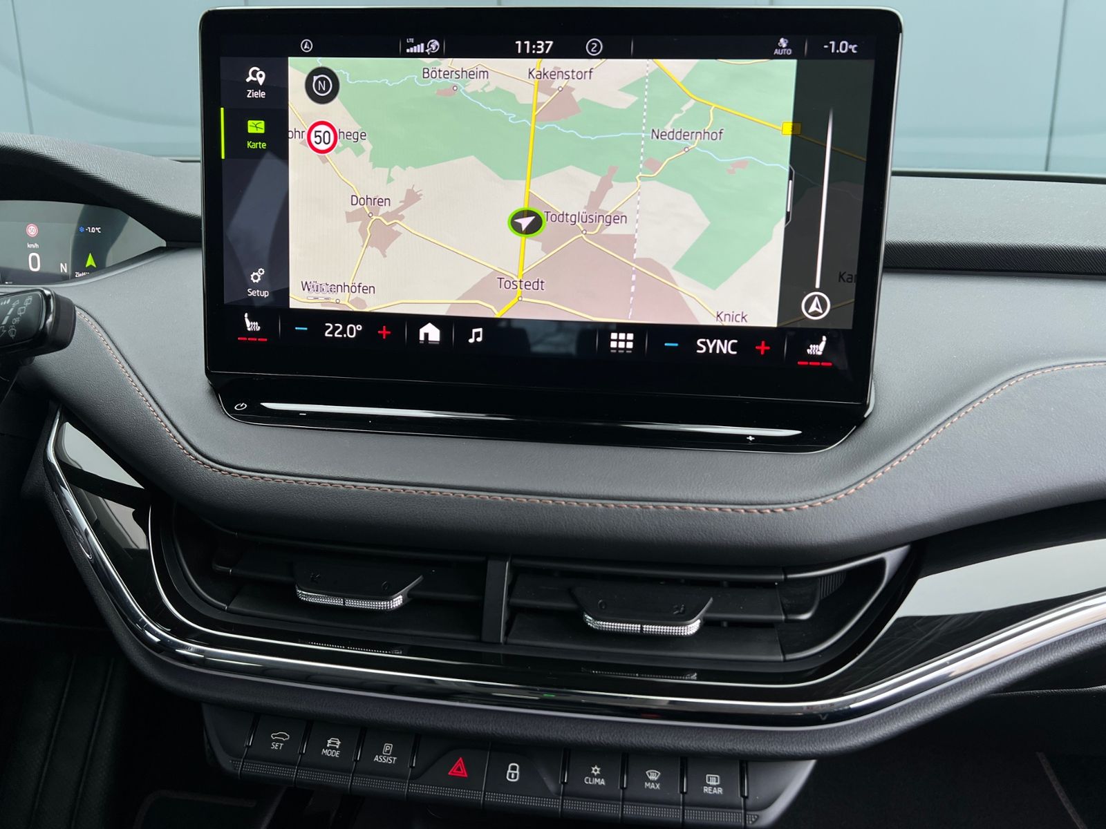 Fahrzeugabbildung SKODA Enyaq iV 80 Suite *AHK, Wärmepumpe, DCC, LED*