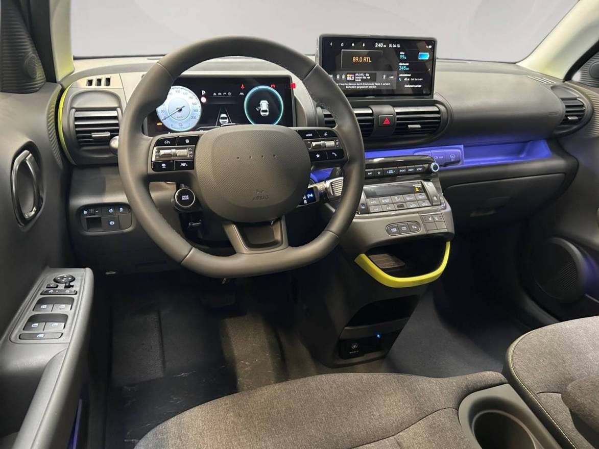 Fahrzeugabbildung Hyundai INSTER Cross Elektro-Komfort-Paket, V2L-Paket, A