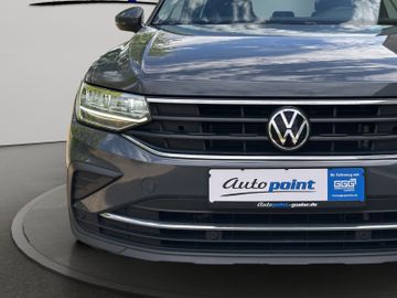 Volkswagen Tiguan - 10