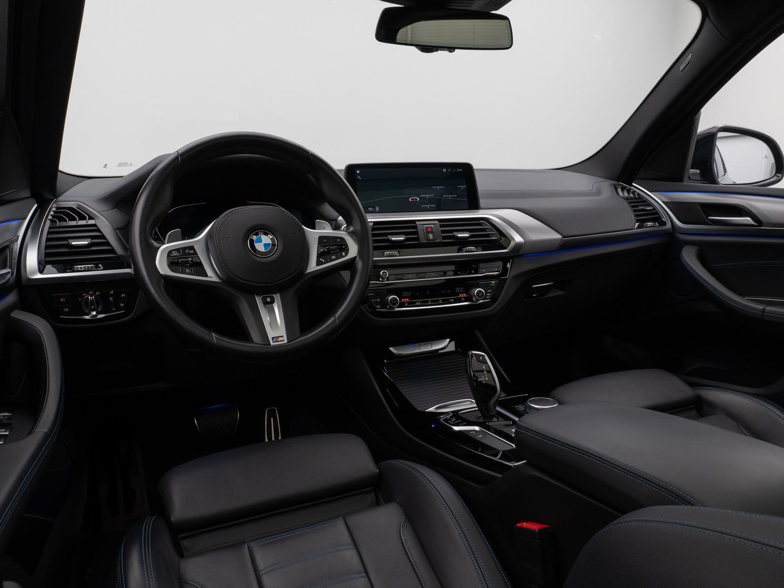 Fahrzeugabbildung BMW X3 xD30d M Sport Panorama Kamera HUD HiFi 19Zoll