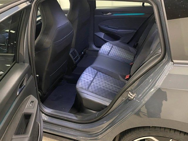 Fahrzeugabbildung Volkswagen Golf 1.5 eTSI DSG R-Line Variant+Garantie 2028+