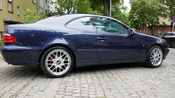 Fahrzeugabbildung Mercedes-Benz CLK 430 AVANTGARDE V8