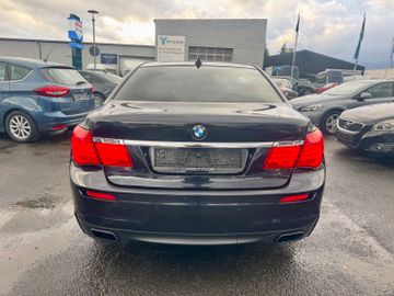 BMW 730 - 4