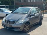 Mercedes-Benz A 150 *TÜV NEU SHZ PDC VORNE HINTEN 2009