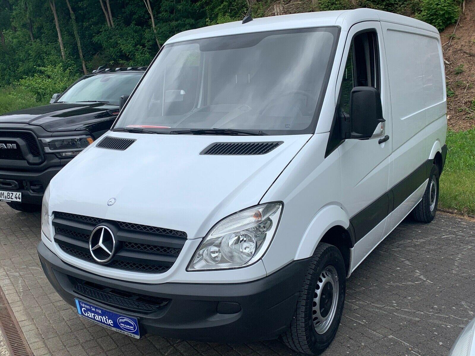 Mercedes-Benz Sprinter II Kasten AHK, TÜV u. Service neu !