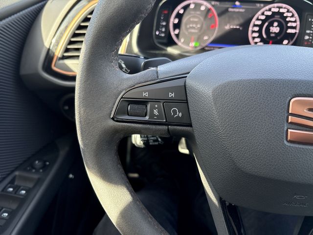 Leon ST Cupra R 300 Panorama Navi Leder Digitale