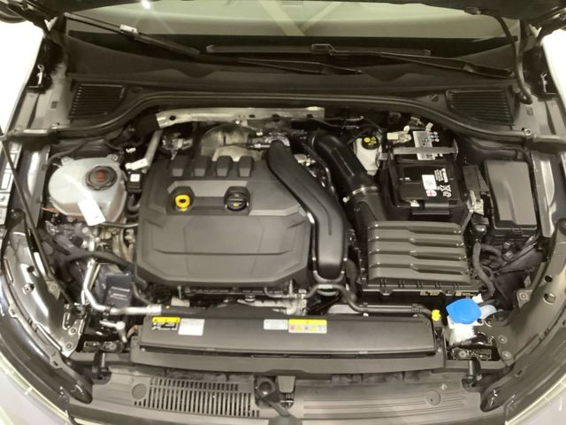 Golf Variant Style 1,5 l eTSI 96 kW DSG  Standhe