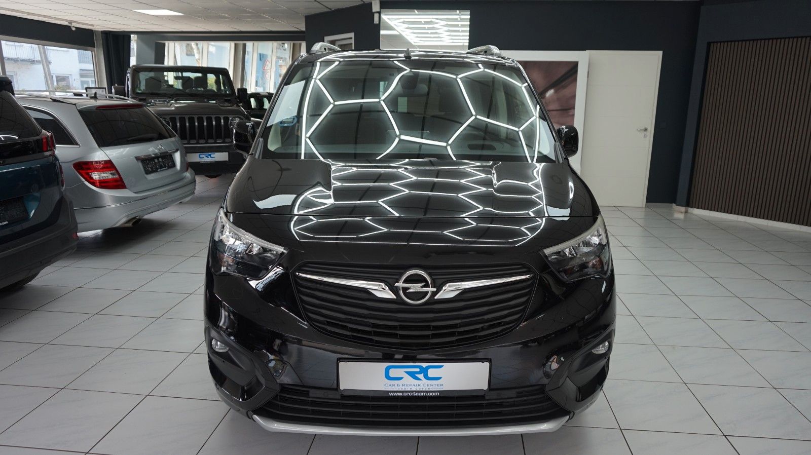 Fahrzeugabbildung Opel Life E Innovation 5,5 L. durch. Verbrauch