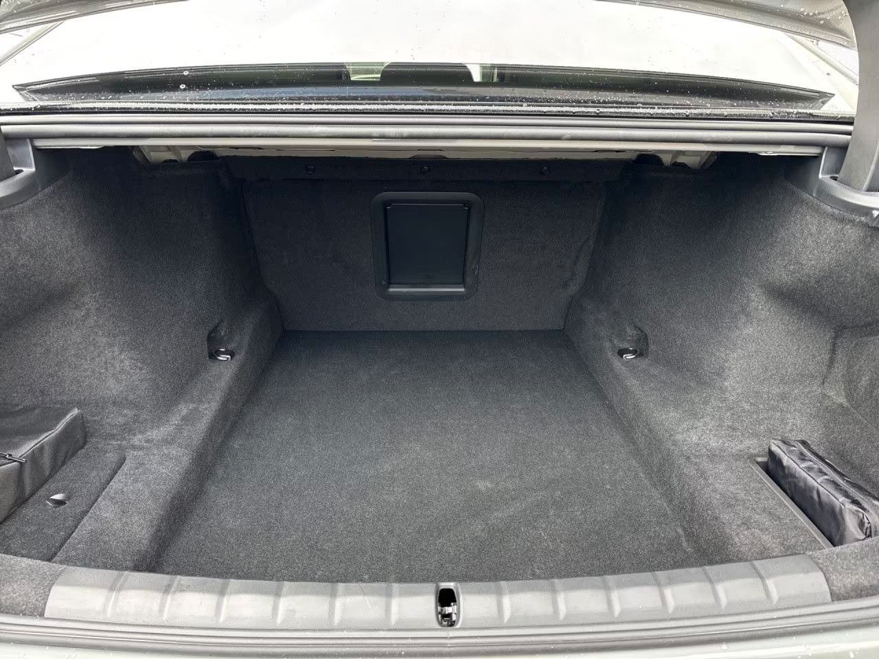 Fahrzeugabbildung BMW 740 d xDrive M Sport Pro INDIVIDUAL