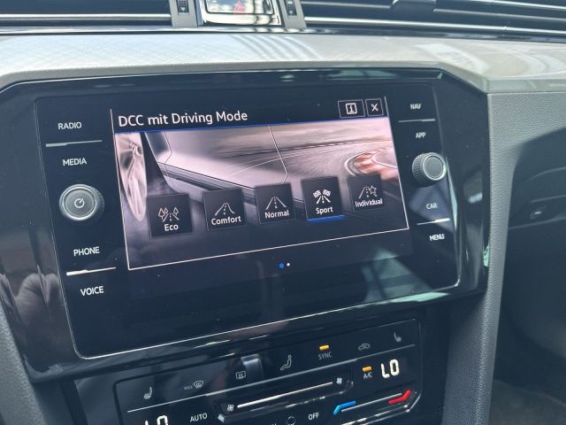 Passat Variant 2.0 TDI DSG Business 18"ALU DCC R