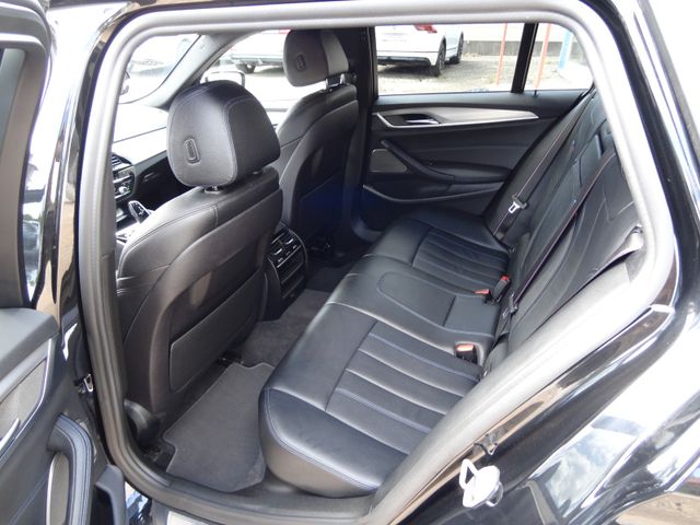 Fahrzeugabbildung BMW 530d xDrive M Sport/Virtual/Kam/Navi/Leder/