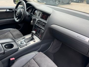 Audi Q7 - 10