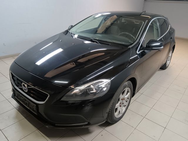 Volvo V40 Momentum D3