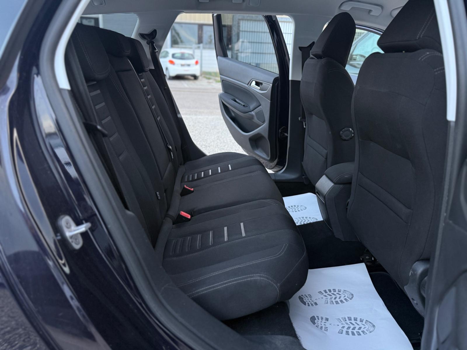 Peugeot 308 2014 — фото 13