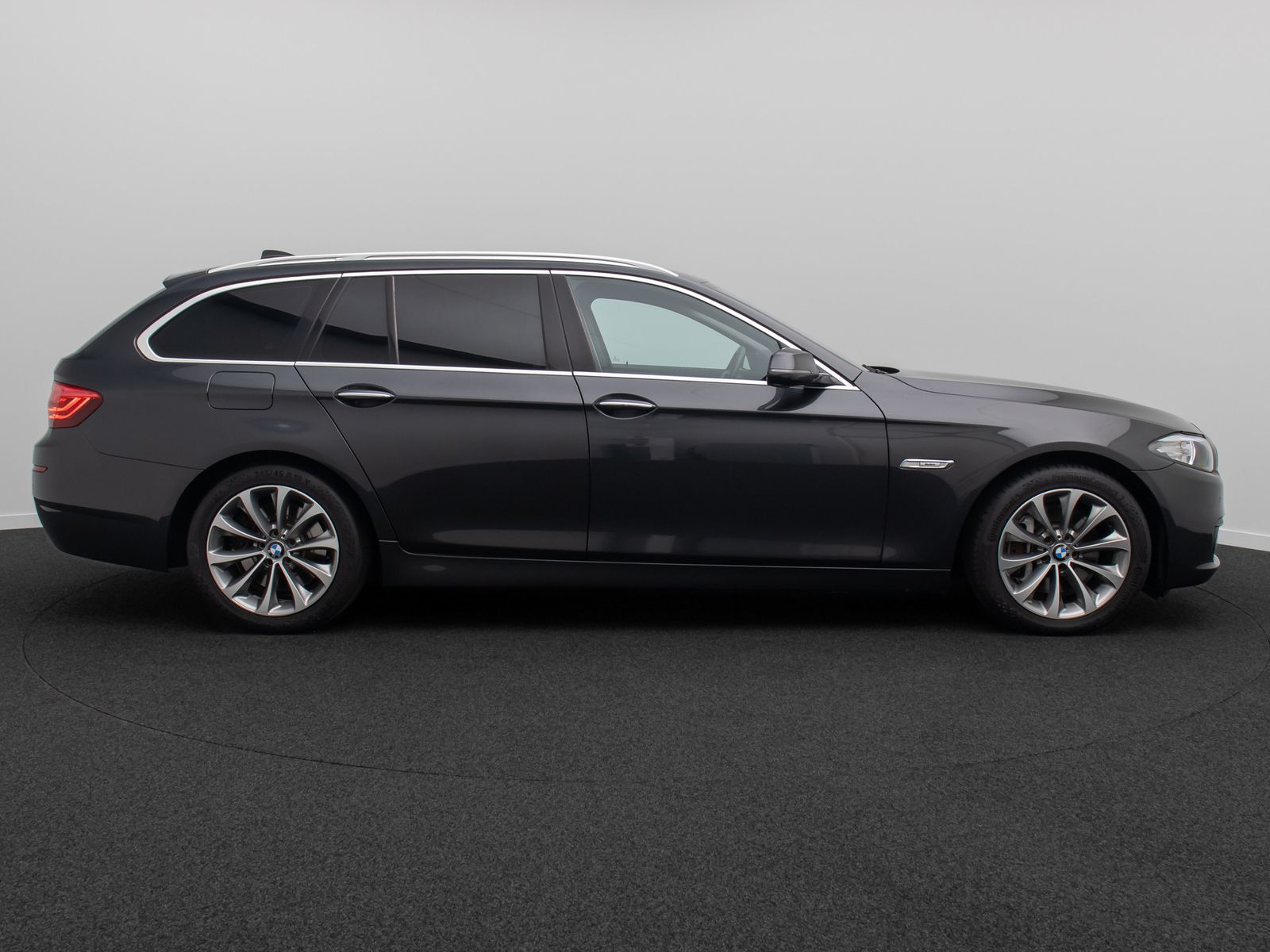 Fahrzeugabbildung BMW 530d xD Modern Line AHK HUD HiFi Leder Standheiz