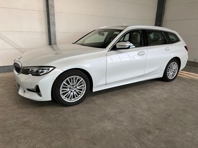 BMW 320d Touring Aut. Luxury Line+HUD+DAB+Pano+Voll!