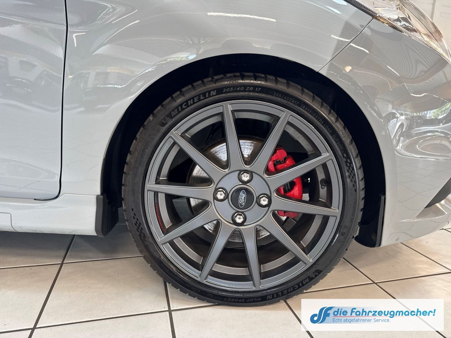 Fahrzeugabbildung Ford Fiesta ST200 Sportpaket Navi Ambiente SHZ Keyles