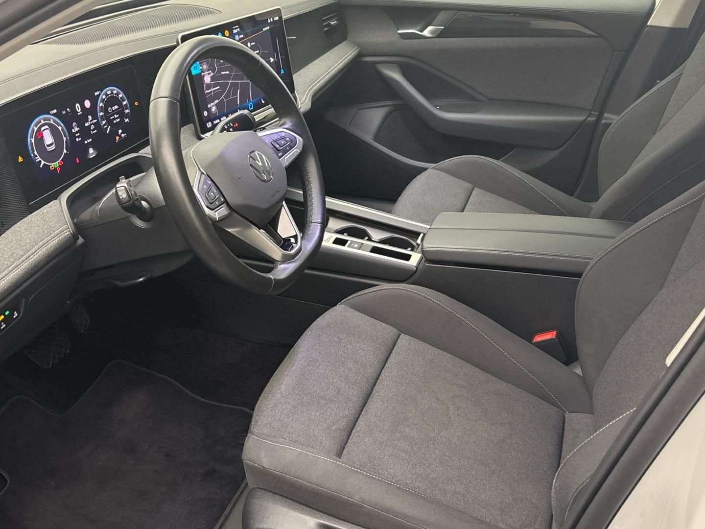 Volkswagen Passat Basis-Modell 1.5 eTSI DSG CarPlay LED ACC foto 9