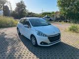 Peugeot PureTech 82 Active - Peugeot e-208 von privat
