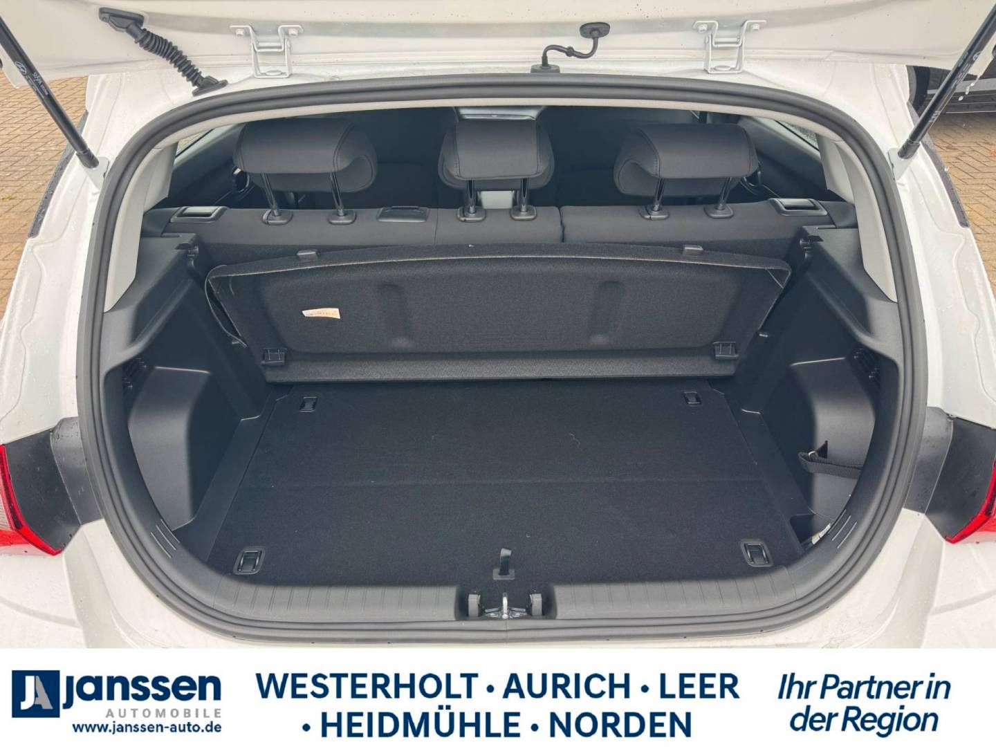 Fahrzeugabbildung Hyundai i20 (MY25) 1.0 T-GDI (100 PS) 6-MT Trend, Lichtp