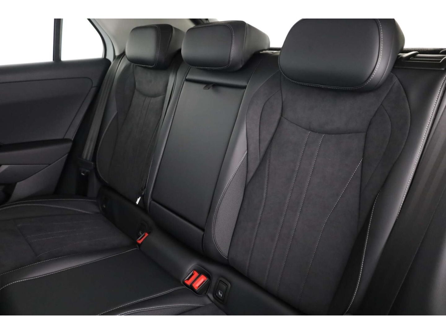 Volkswagen T-Roc - Bild 12