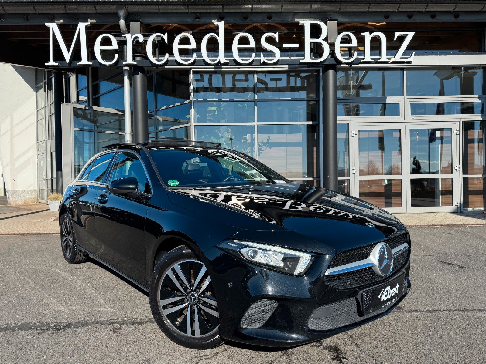 Fahrzeugabbildung Mercedes-Benz A 220d Progressive+Pano+Ambiente+RKamera+LED