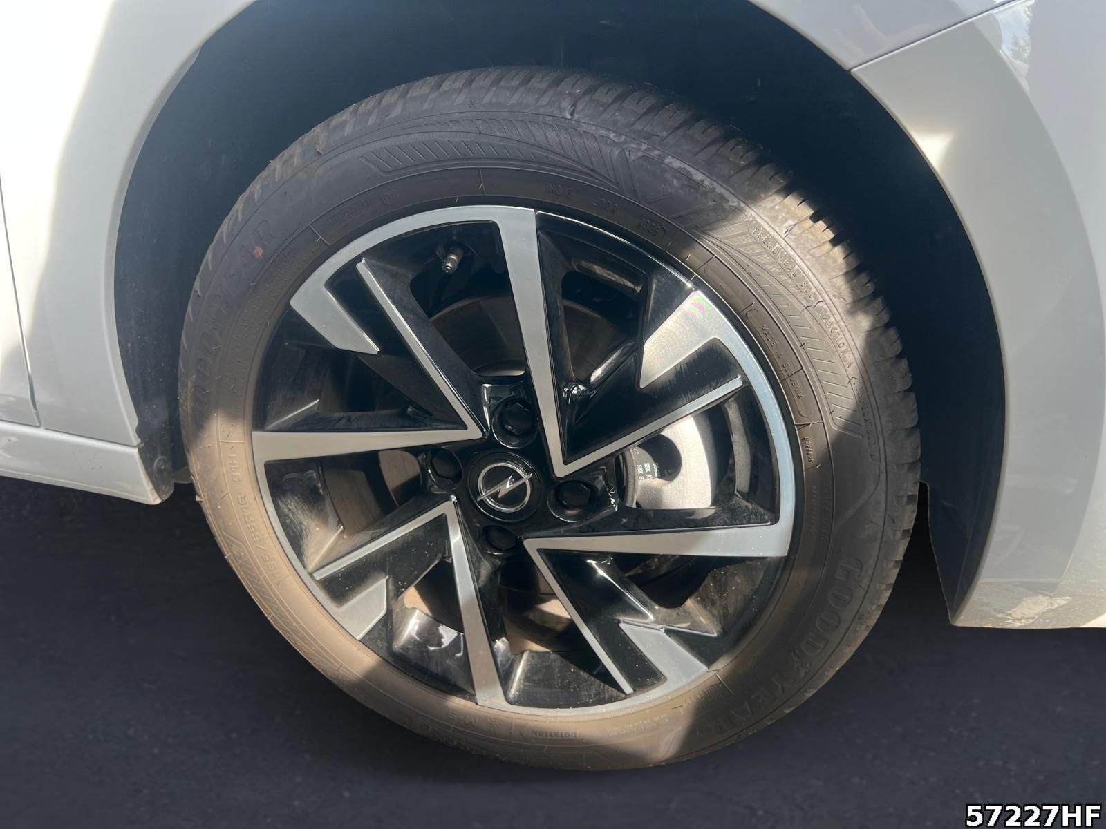 Fahrzeugabbildung Opel Corsa F Edition Hybrid 110 PS AT