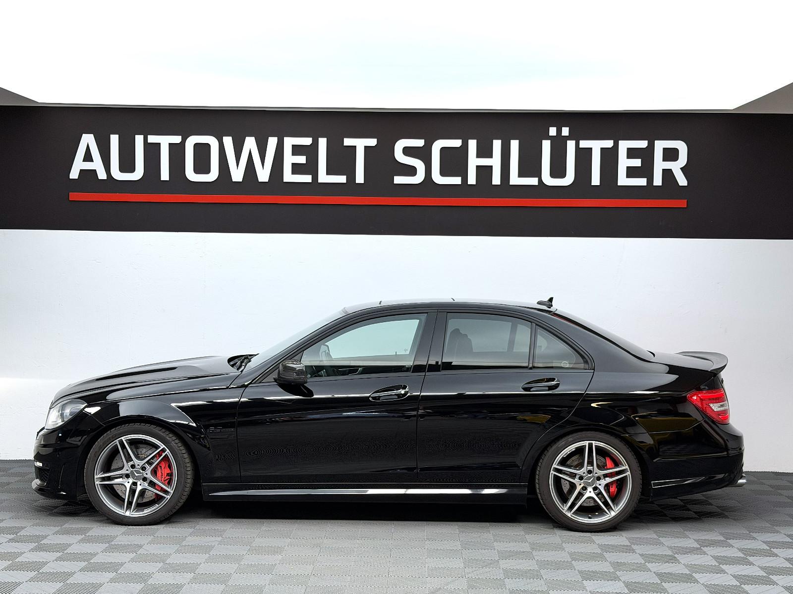 Mercedes-Benz C 63 AMG Performance restylée | 487 ch | BVA | Performance Package | Harman Kardon | Caméra | Toit ouvrant | Inserts carbone