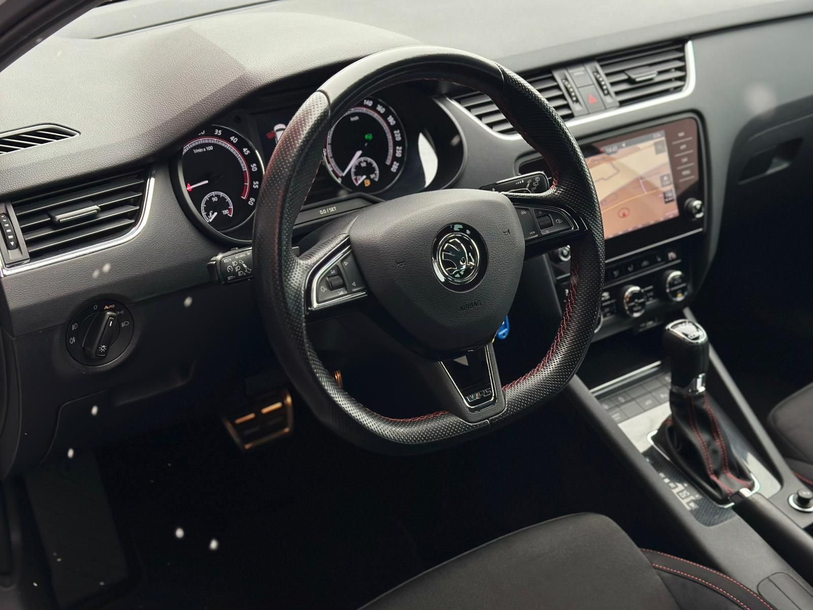 SKODA Octavia 2.0TDI RS* LED#4xSHZ#AHK#TEMPO#NAVI#PDC - Image 25