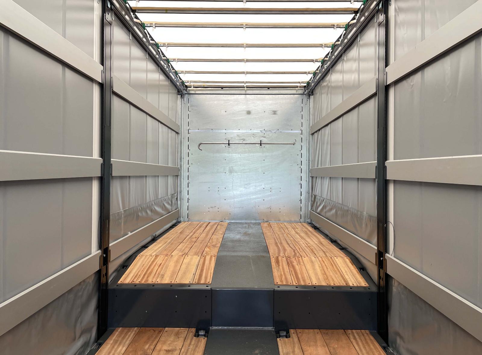 Faymonville MAX Trailer 3-Achs-Jumbo-Semi-Rampen-Planenaufb.