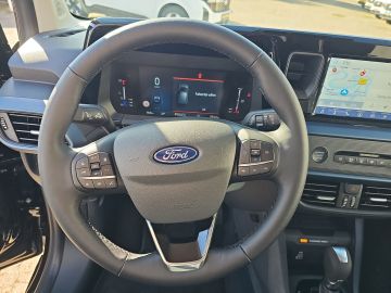 Bild 17 Ford Tourneo Courier Active Navi Leder ACC Apple CarP