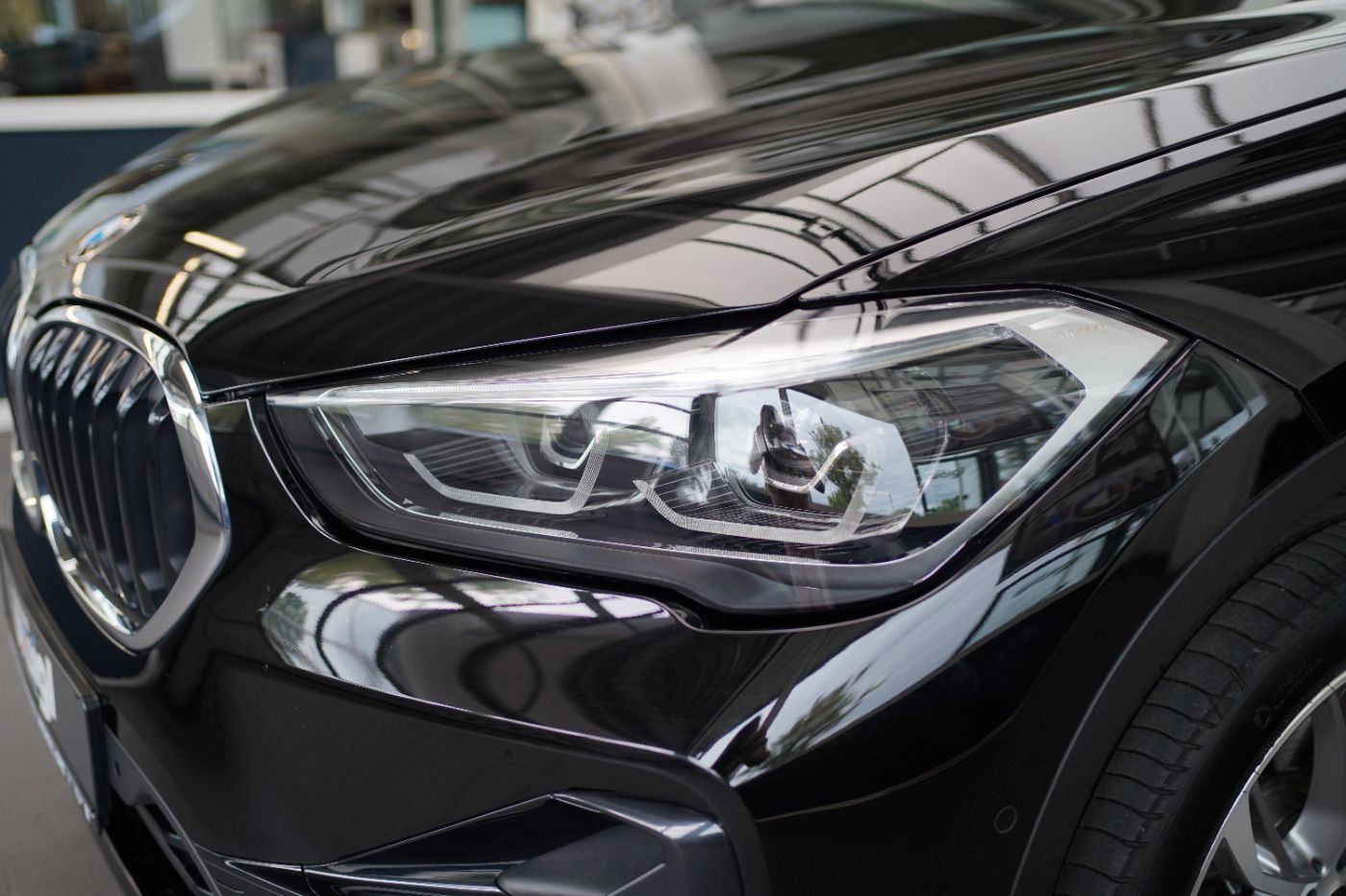 Fahrzeugabbildung BMW X1 xDrive20iA Sport Line +LED+Parkassistent+HiFi
