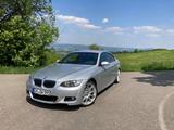 BMW 335i Coupé - - silberne BMW 335