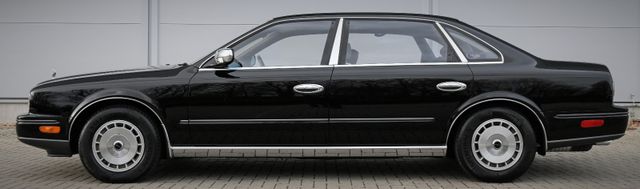 Nissan President (JHG50)
