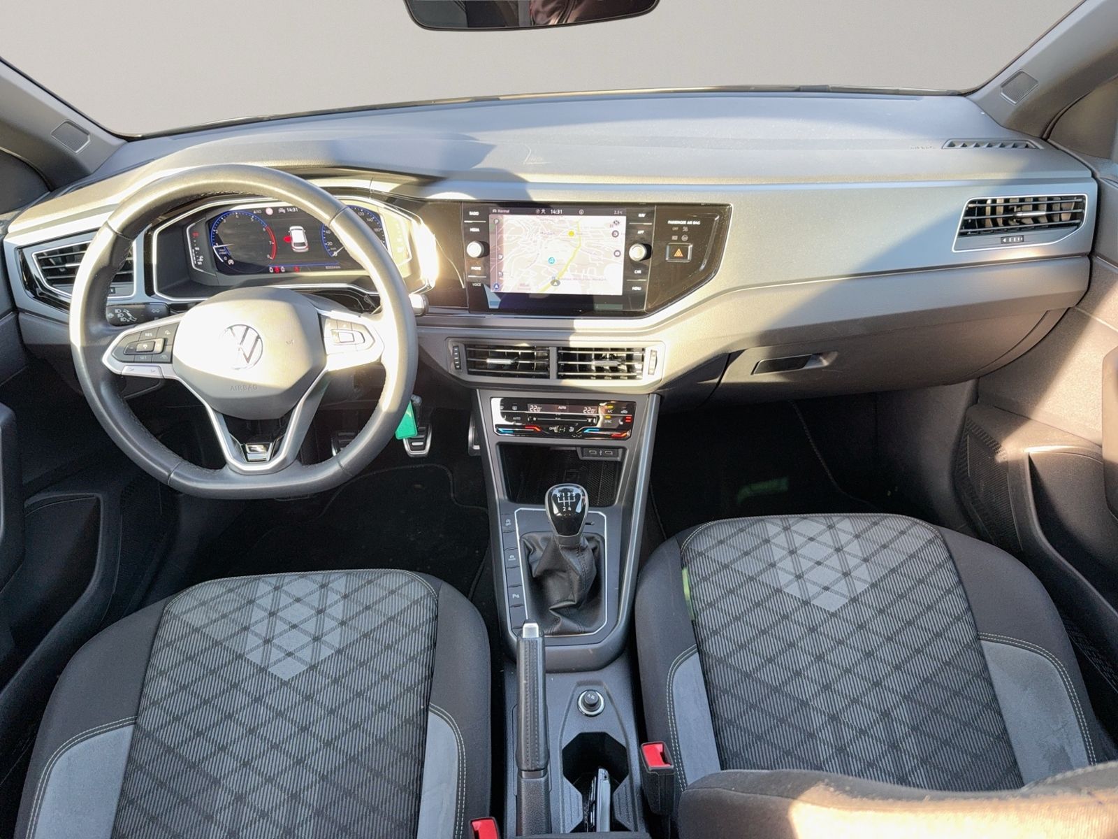 Polo R-Line 1.0 TSI, IQ-Drive, Navi, Sportfahrwe