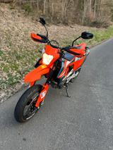 KTM 690 SMC R - KTM SM R