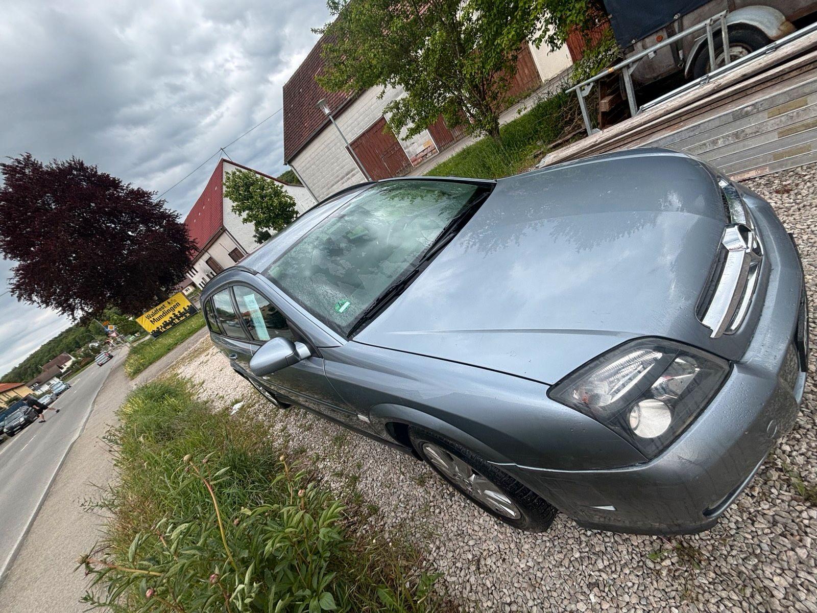 Opel Vectra 2005 — interior