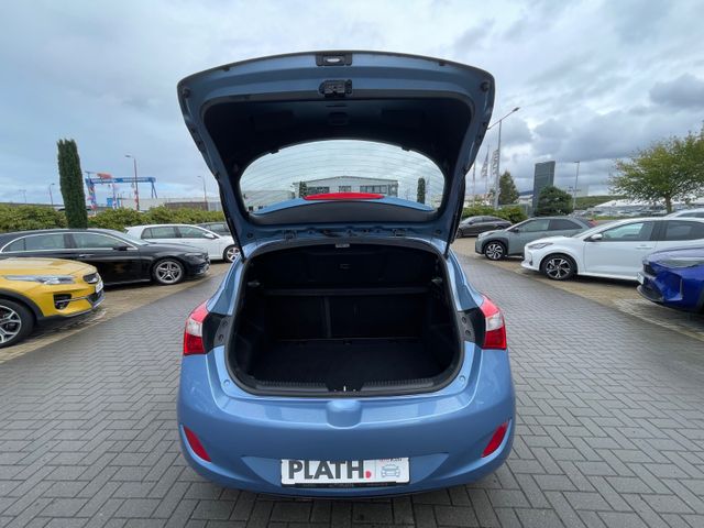 Hyundai i30  blue Classic