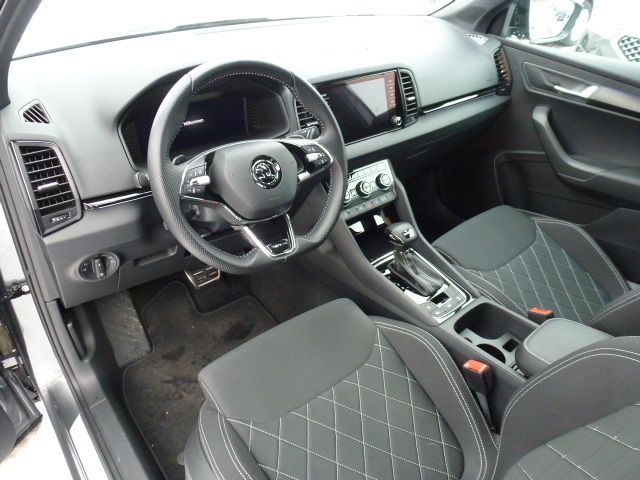 Fahrzeugabbildung SKODA Karoq Sportline 1.5 TSI ACT + wenig Kilometer