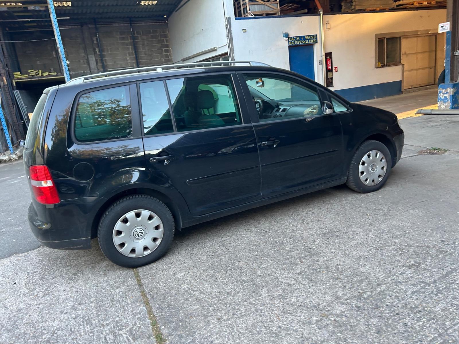 Volkswagen Touran 2.0 TDI 1.Hand  Highline