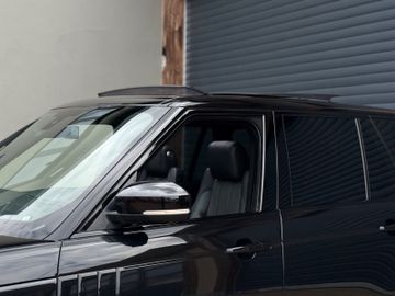 Land-Rover Range Rover - 4